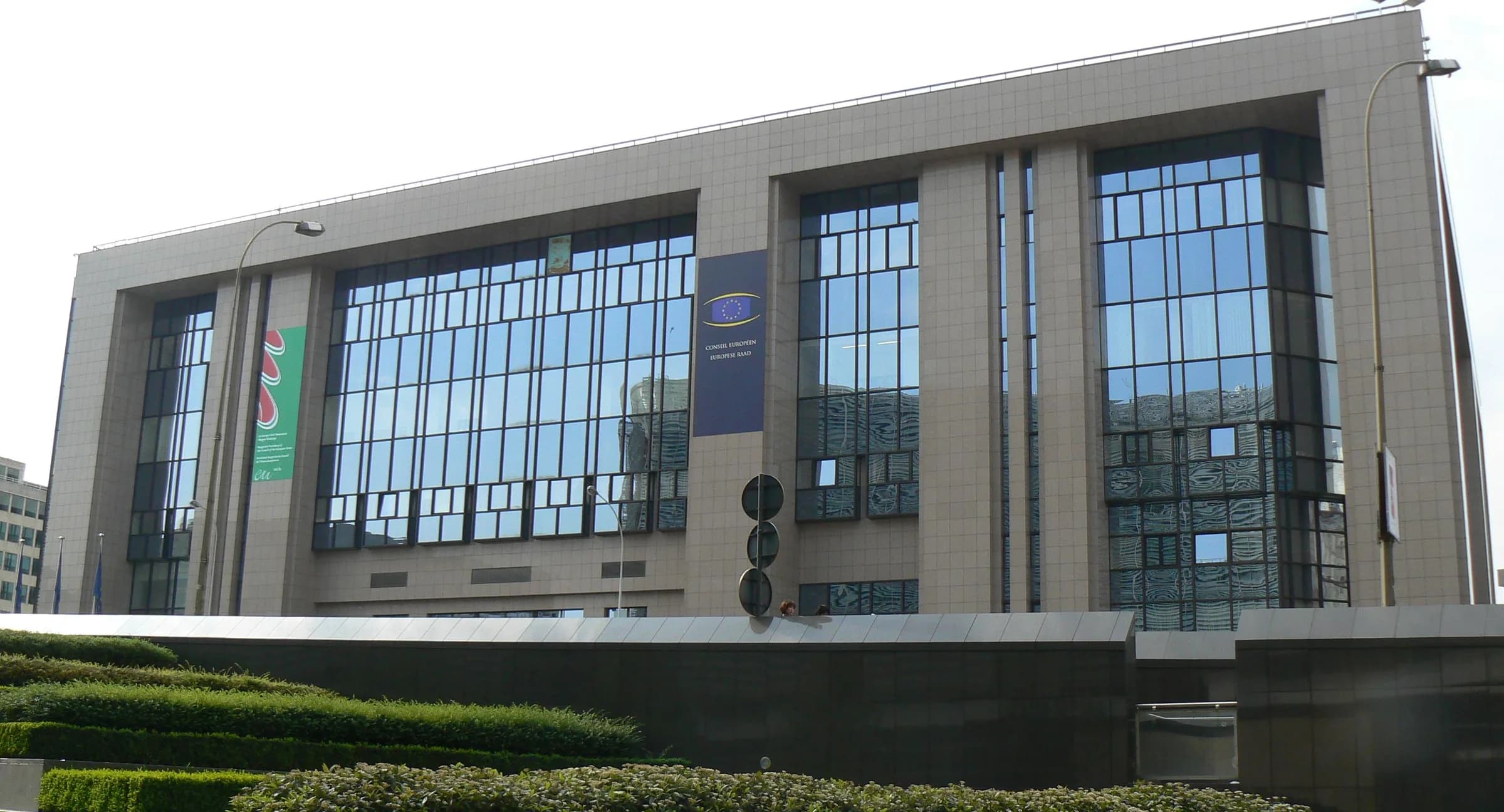 Η πρόσοψη του κτιρίου Justus Lipsius του Συμβουλίου στις Βρυξέλλες