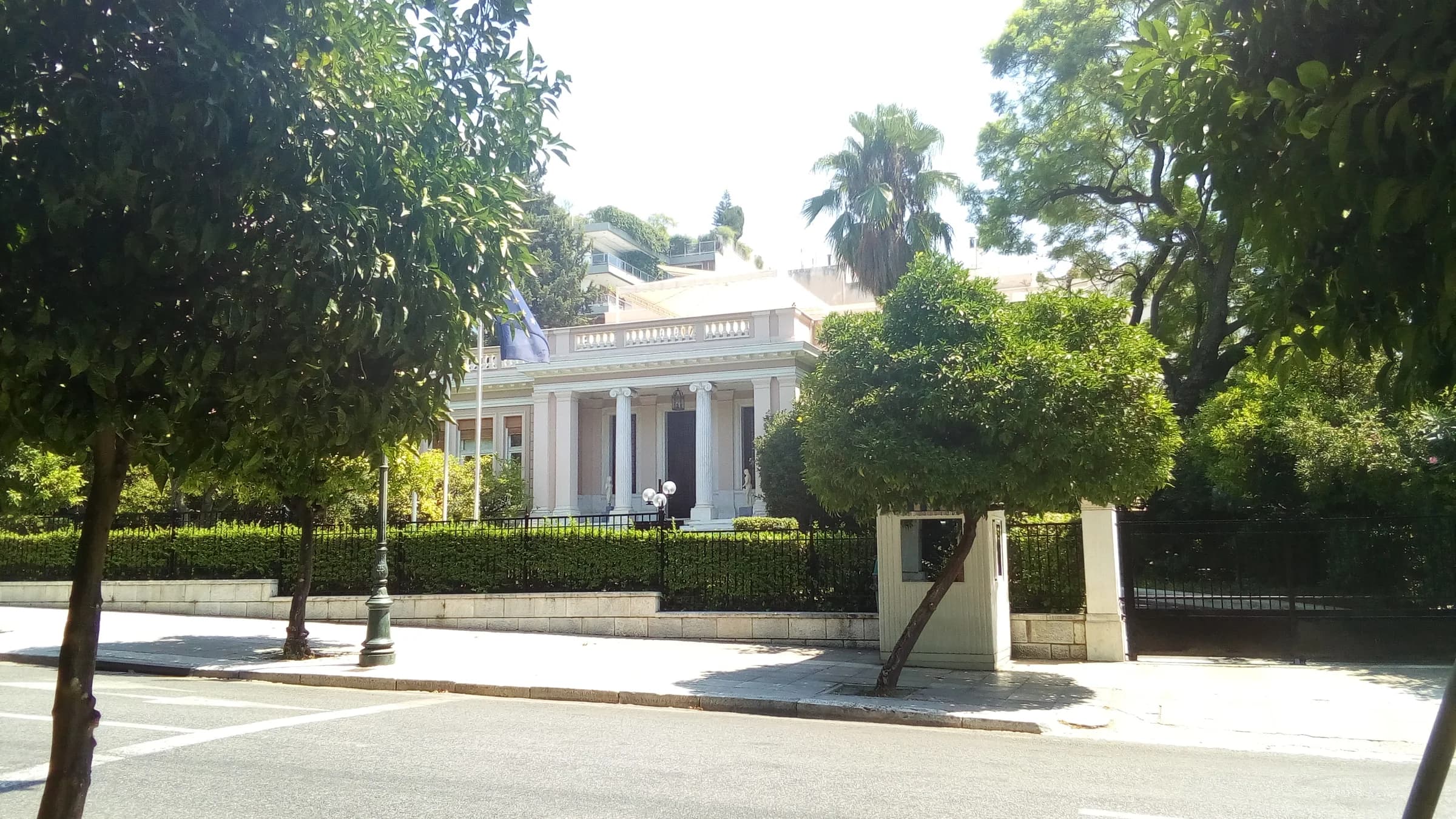 Η πρόσοψη του Μεγάρου Μαξίμου στην Αθήνα